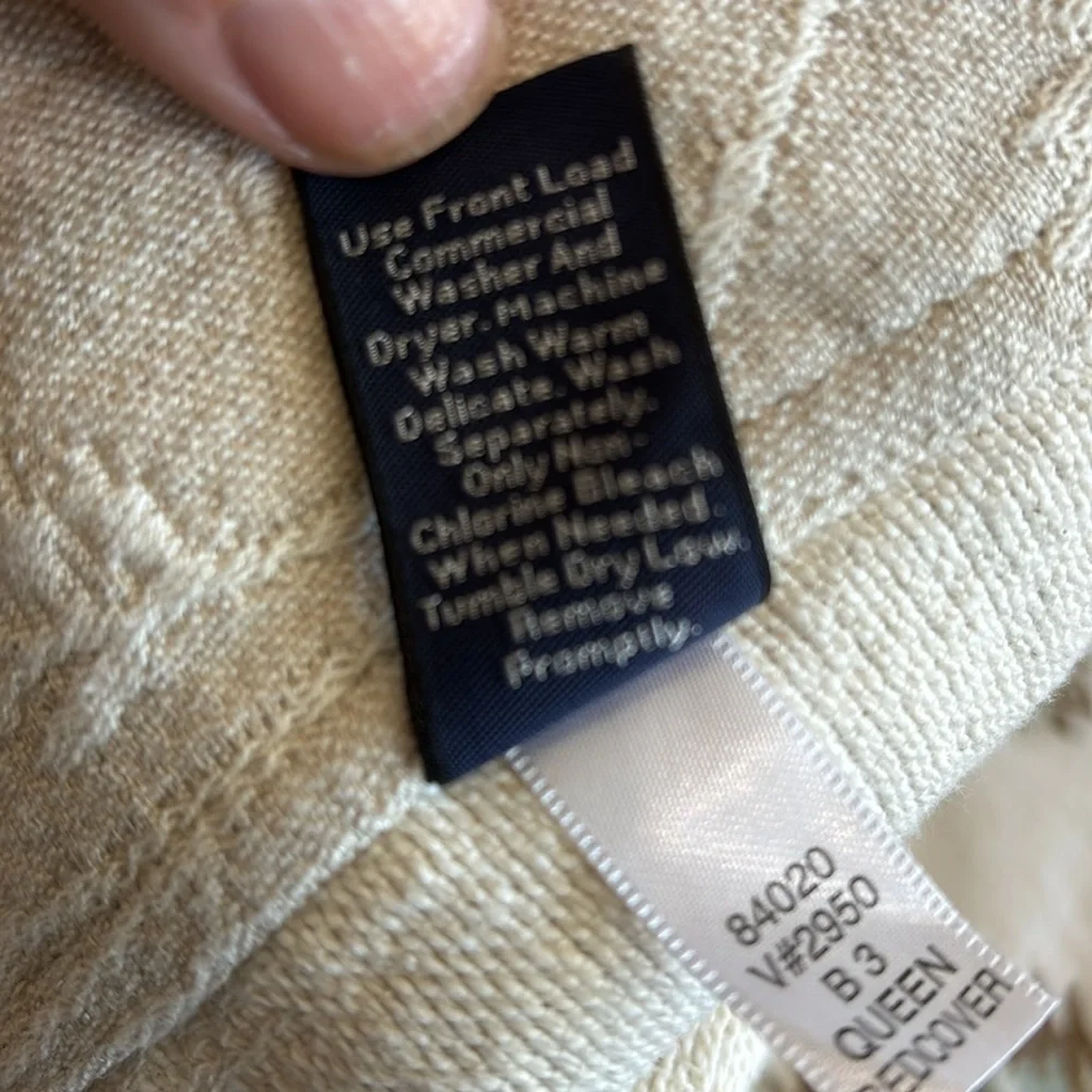 Lands end matelasse bed cover queen - Picture 4 of 5